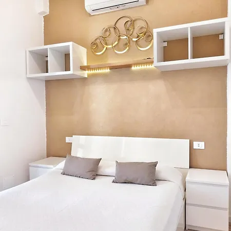 Attic Apartment, Air Conditioning, Fast Wifi * Rapallo