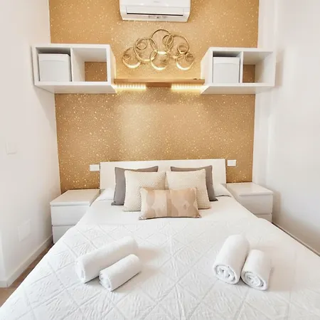 Attic Apartment, Air Conditioning, Fast Wifi * Rapallo