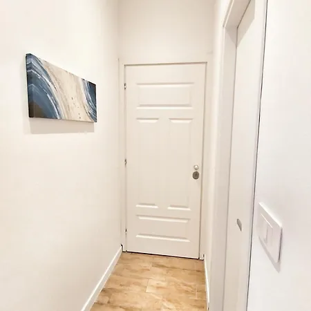 Attic Apartment, Air Conditioning, Fast Wifi Daire *