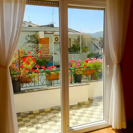 Апартаменты Attic Apartment, Air Conditioning, Fast Wifi Рапалло