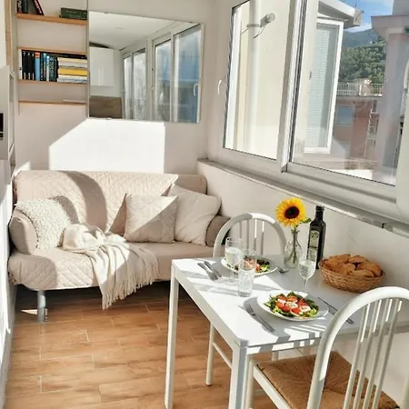 Апартаменты Attic Apartment, Air Conditioning, Fast Wifi