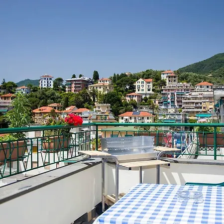 Attic Apartment, Air Conditioning, Fast Wifi Rapallo
