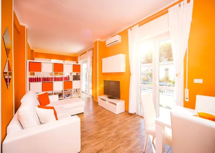 Attic Apartment, Air Conditioning, Fast Wifi Lejlighed *