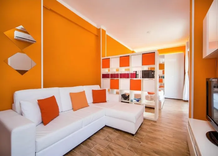 Attic Apartment, Air Conditioning, Fast Wifi * Rapallo